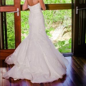 Wedding dress sweetheart neckline,  mermaid fit